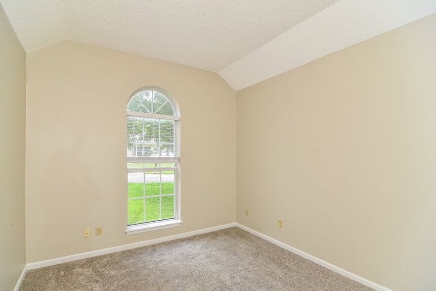Building Photo - 432 Cedar Park Cir