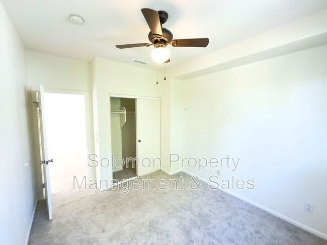 Building Photo - 6076 Paseo Carreta