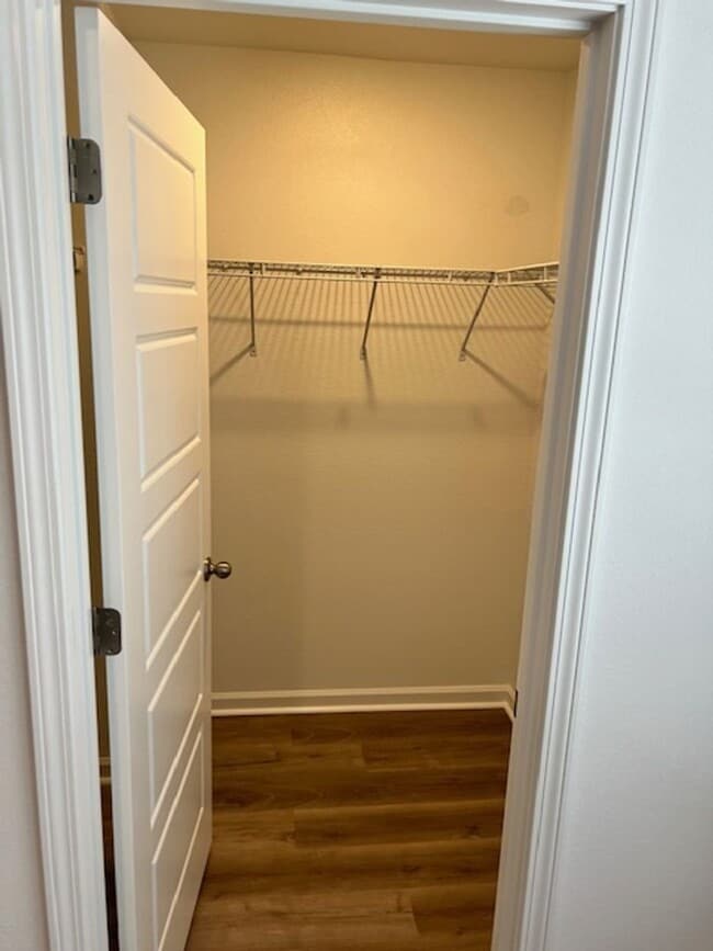 Building Photo - 964 Waterford Ln