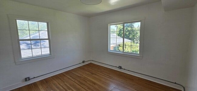 Building Photo - 808 E 300 S