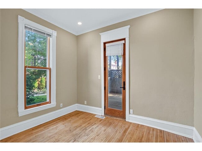 Building Photo - 2735 Emerson Ave S