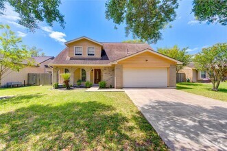 Building Photo - 2934 Lakefield Way