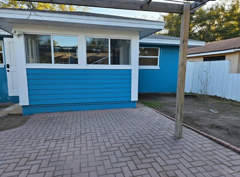 Building Photo - 1832 Callahan St