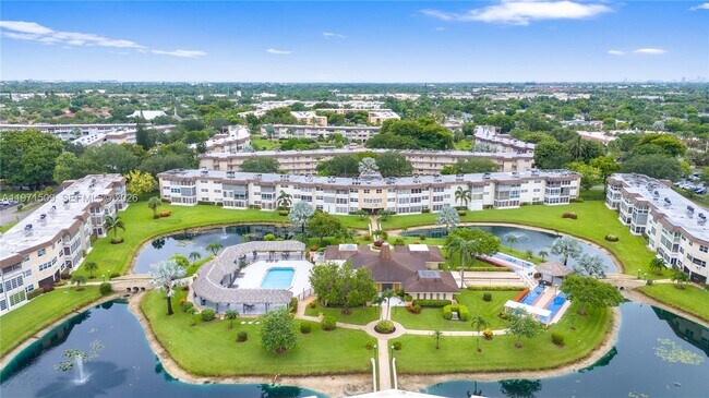 Building Photo - 5003 NW 35th St