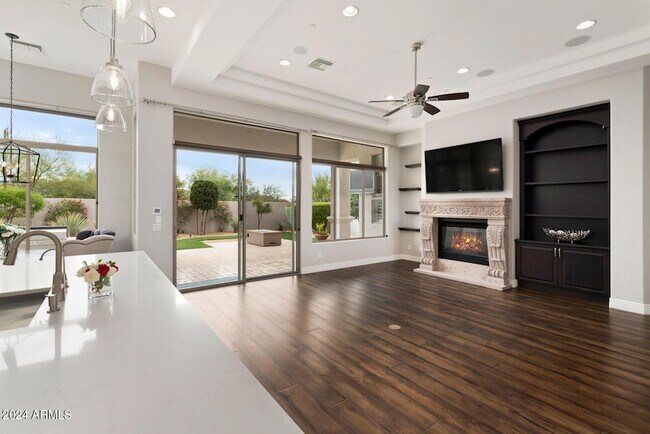 Building Photo - 9901 E Edgestone Dr