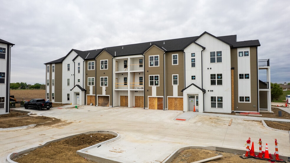 Building Photo - Nyla Creek Apartments