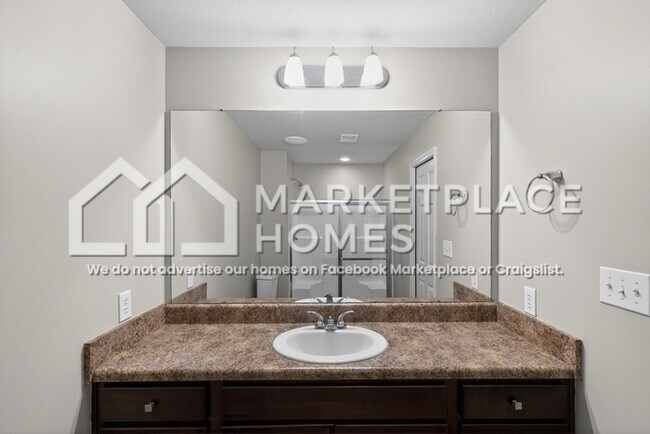 Building Photo - 203 Sedgewick Dr
