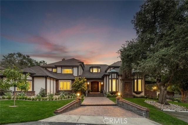Building Photo - 533 E Sierra Madre Ave