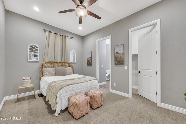 Building Photo - 4254 E Valencia Dr