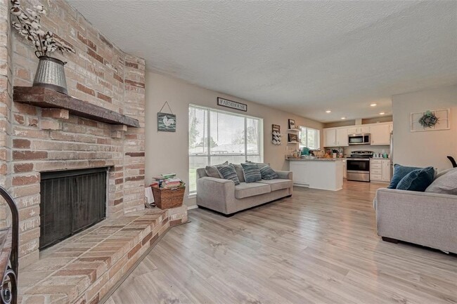 Building Photo - 307 Countryside Dr