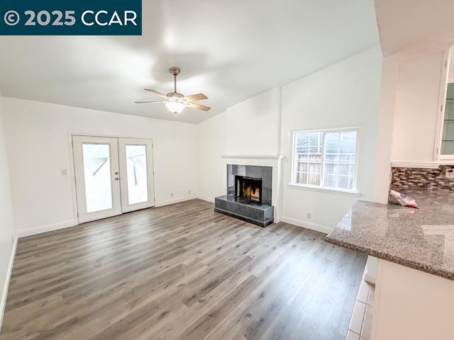 Building Photo - 530 Greenmont Dr