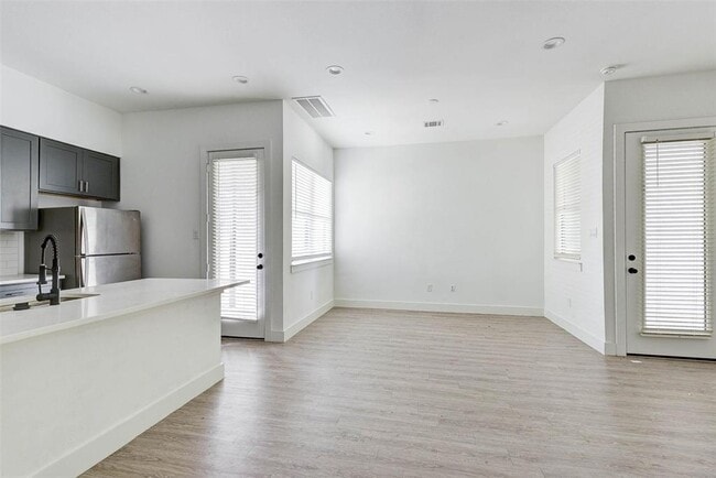 Building Photo - 2535 Judiway St