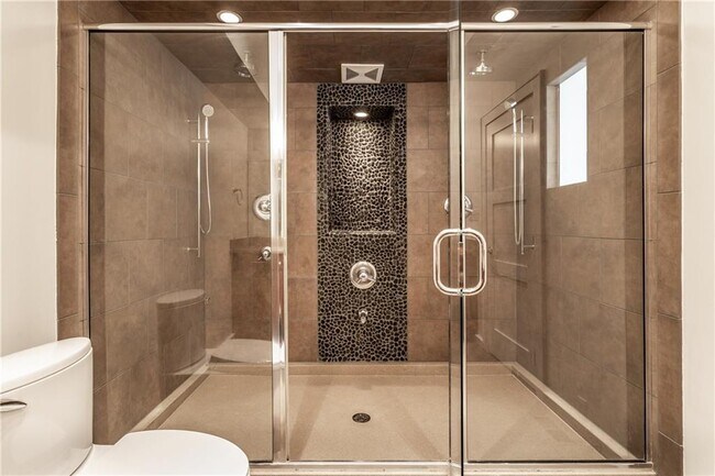Master Shower - 350 N Meridian St