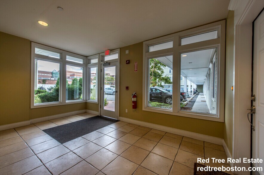 Building Photo - 110 Second St. Unit 109