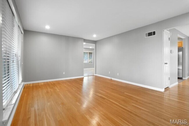 Building Photo - 8408 Louwen Dr