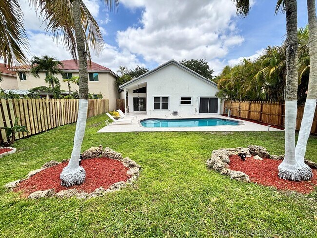 Building Photo - 2990 NW 68th Ave