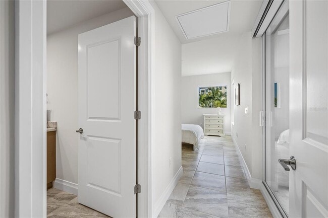 Building Photo - 795 Collany Rd