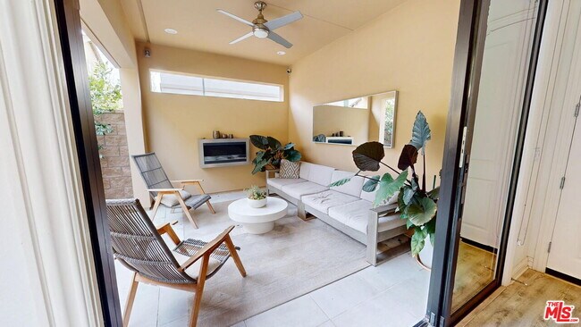 Building Photo - 20607 W Chestnut Cir