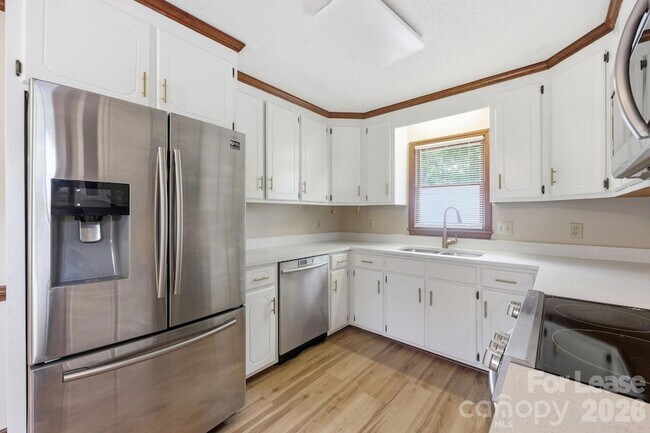 Building Photo - 6299 Spring Ct Ln