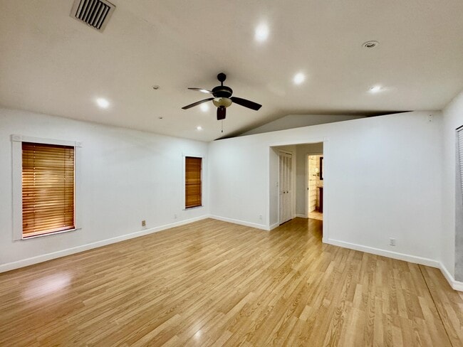 Building Photo - 1701 NW 97th Terrace