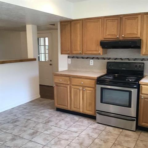 Building Photo - 2622 Meadowview Dr