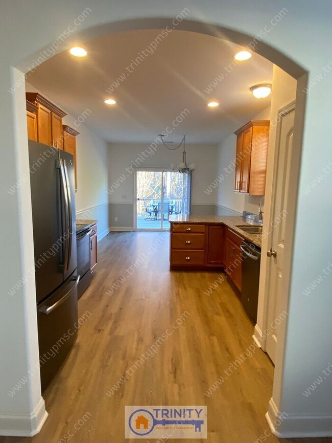 Building Photo - Bonus Room Above Garage! Ask about our Sec...