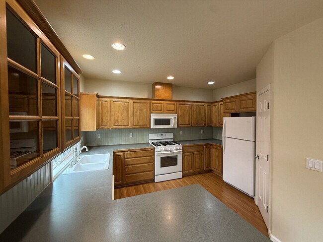 Building Photo - 3540 Sterling Woods Dr