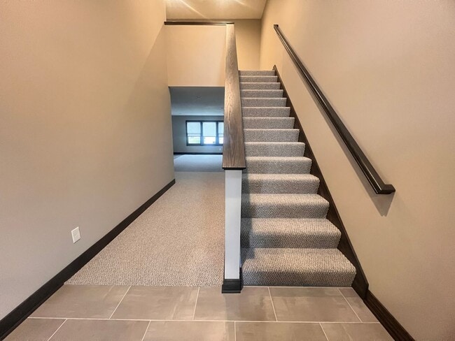 Building Photo - Four Bedroom Duplex in Caledonia!