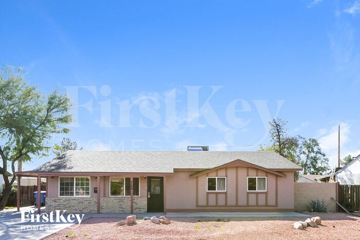 Primary Photo - 3469 E Presidio Rd