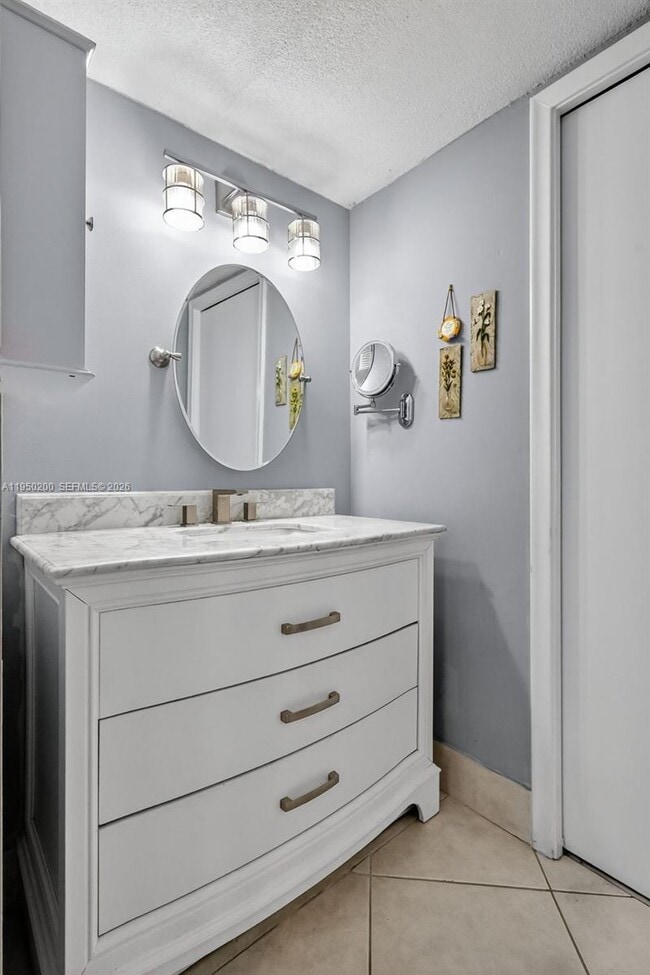 Building Photo - 13100 SW 11th Ct