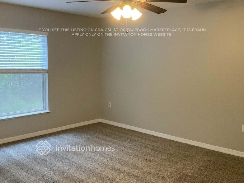 Building Photo - 5519 Shady Pine St S