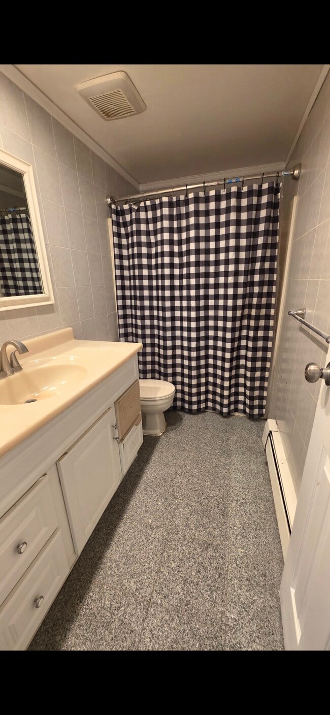 Building Photo - 51 Greycourt Rd