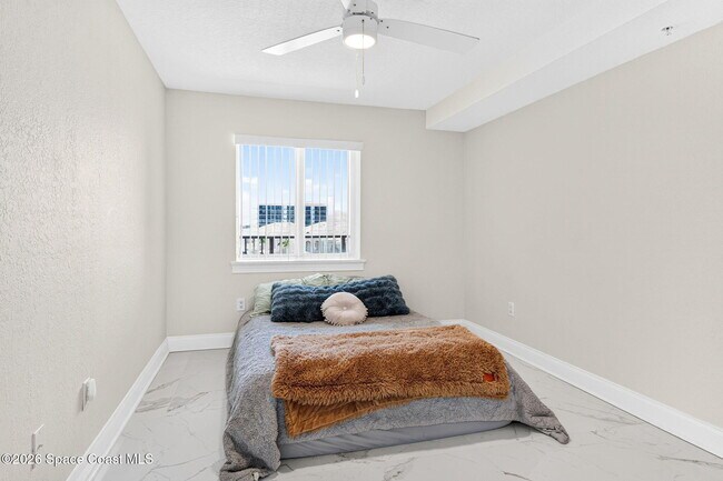 Building Photo - 123 Lancha Cir
