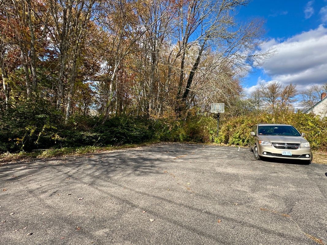 Building Photo - 469 Barbers Pond Rd