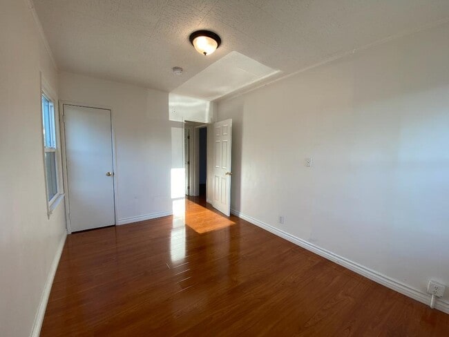 BEDROOM - 4325 Overland Ave