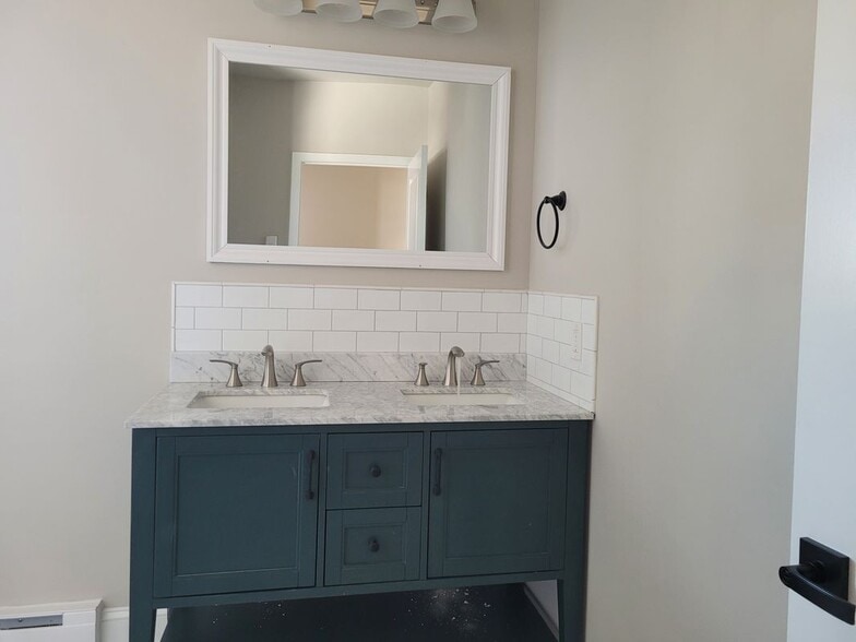 Building Photo - 2006 Washington Ave