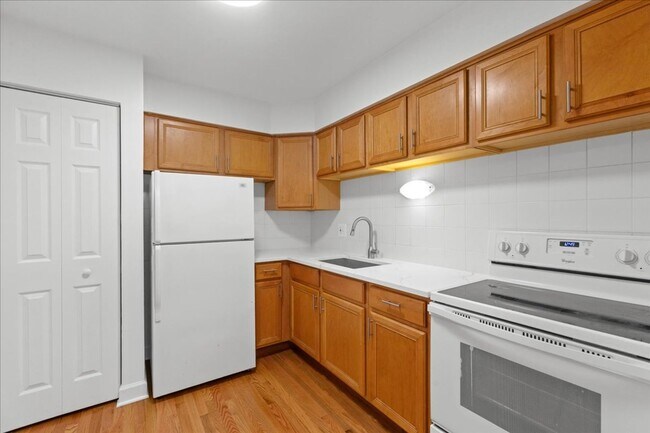Building Photo - Catalpa Vista Apartments