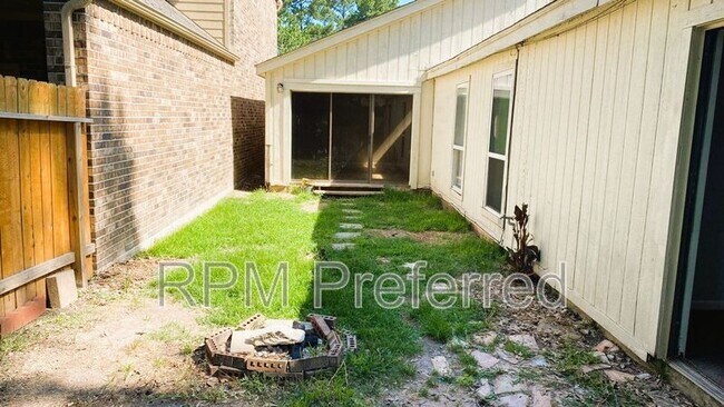 Building Photo - 11231 Glenforest Dr