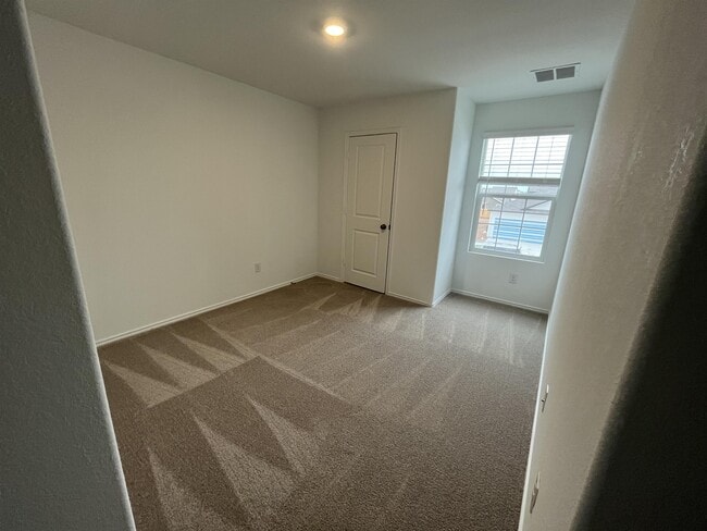 Building Photo - 2306 Red Sky Dr