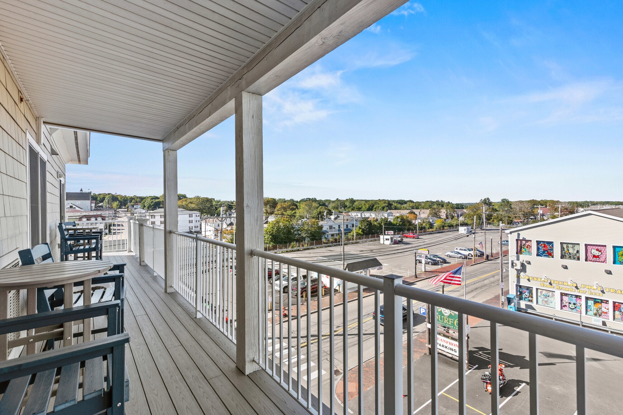 Building Photo - 1 E Grand Ave