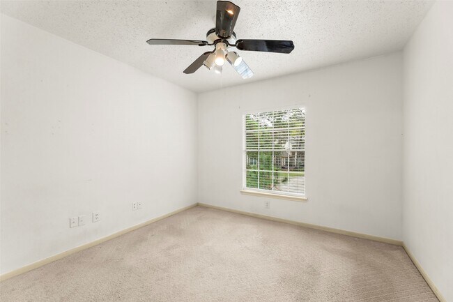 Building Photo - 38 Tall Sky Pl