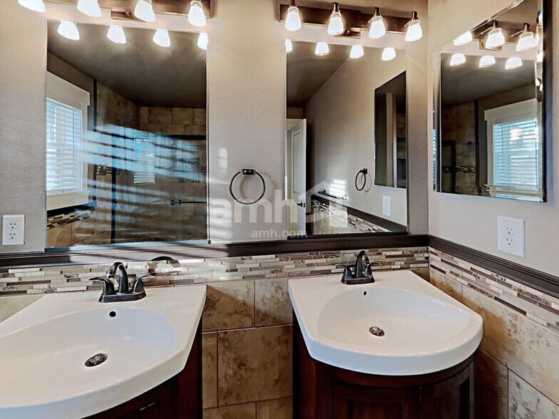 Building Photo - 21726 44th Avenue Ct E