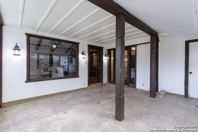 Building Photo - 1015 Cerro Alto Dr