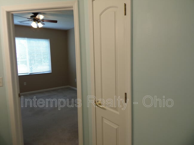 Building Photo - 8057 Crane's Crossing Dr