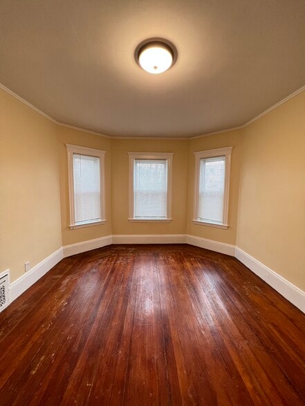 Building Photo - 227 Holland St