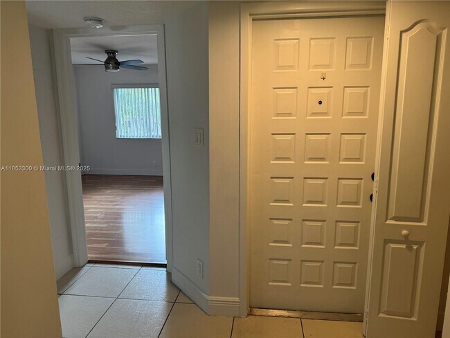 Building Photo - 13910 SW 91st Terrace