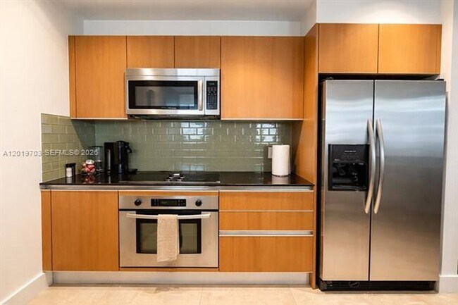 Building Photo - 1050 Brickell Ave