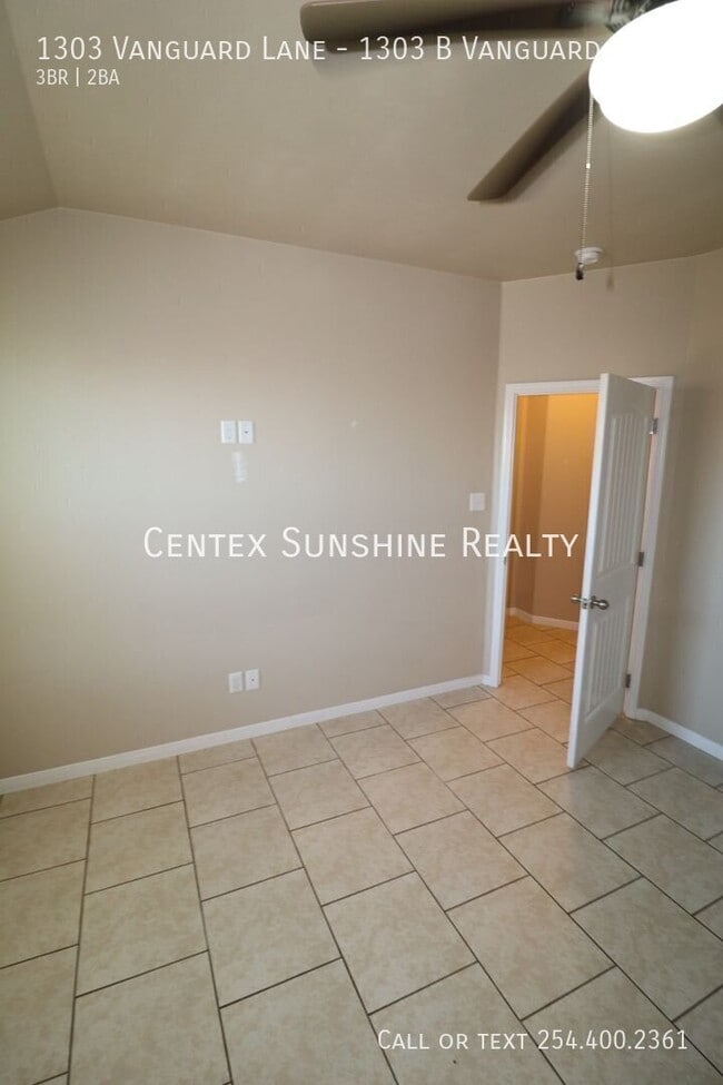 Building Photo - 1303 Vanguard Ln