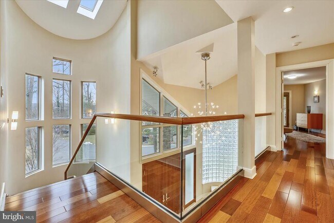 Building Photo - 6600 80th Pl