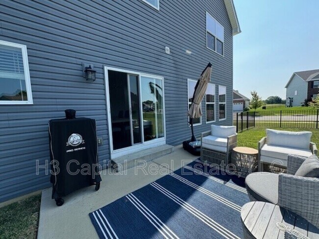 Building Photo - 1401 Miami Ct